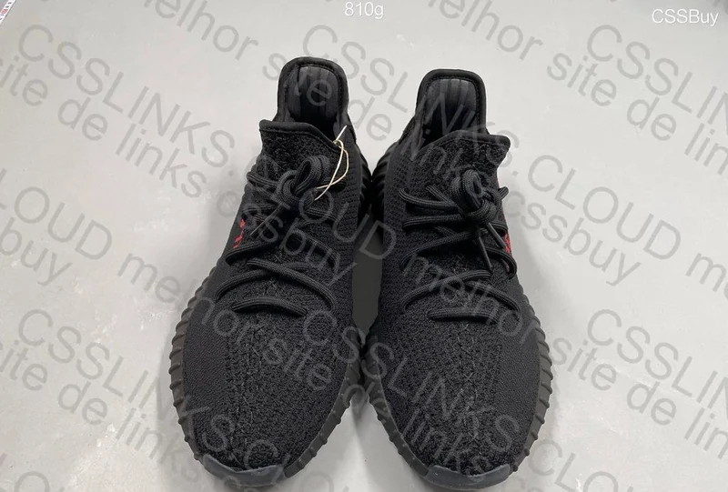 Yeezy 350 v2 - Bred