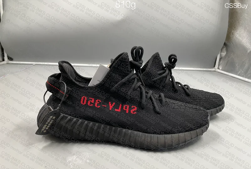 Yeezy 350 v2 - Bred 2