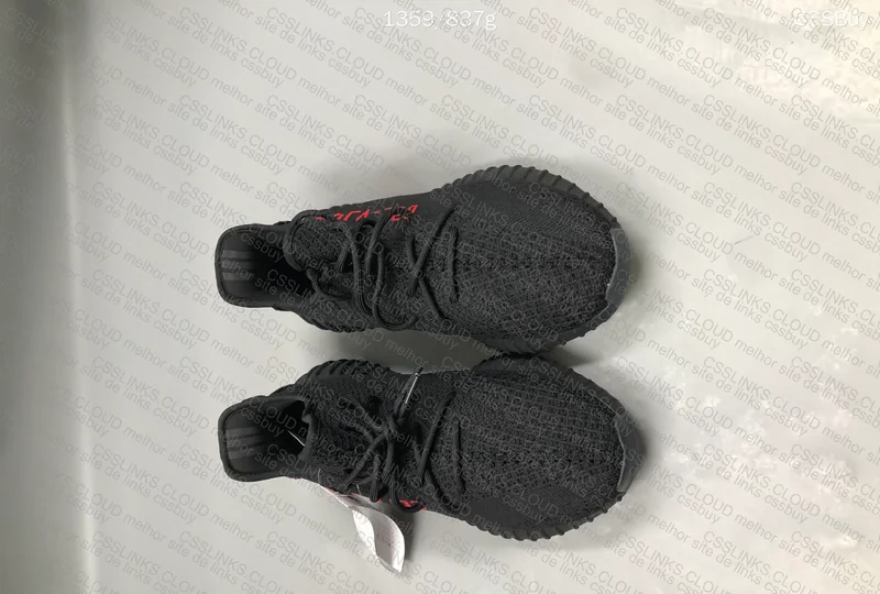 Yeezy 350 v2 Bred 4