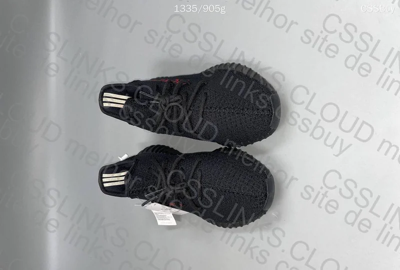 YEEZY 350 V2 Bred 7