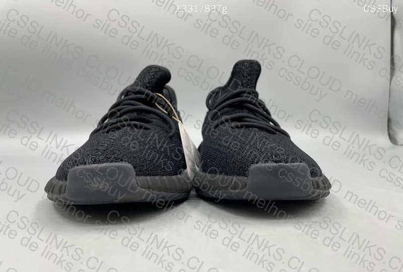 YEEZY 350 V2 “BRED” 6