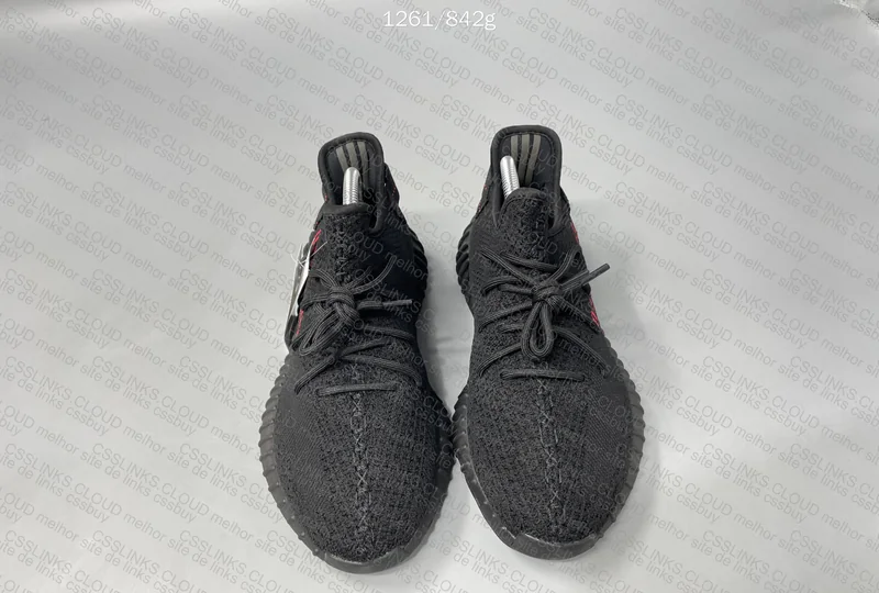 Yeezy 350 V2 Bred