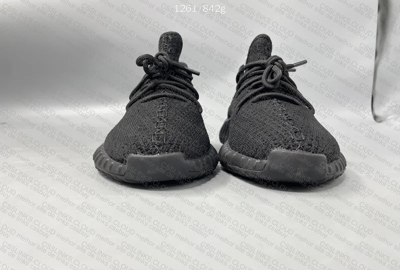 Yeezy 350 V2 Bred 2