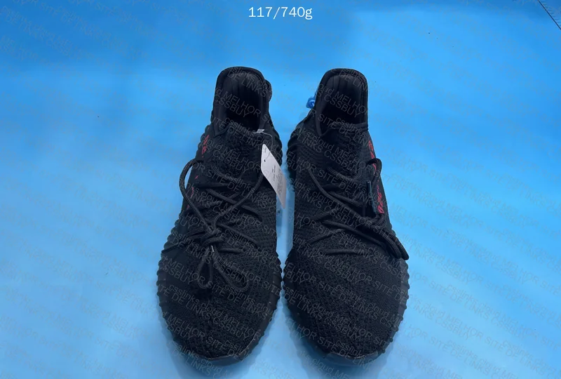 yeezy 350 v2 bred
