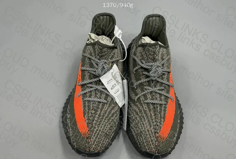 Yeezy 350 v2 - Carbon Beluga - LW