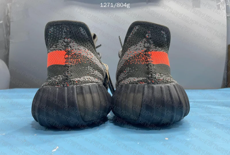 Yeezy 350 V2 Carbon (OG batch) 3