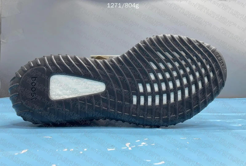 Yeezy 350 V2 Carbon (OG batch) 6
