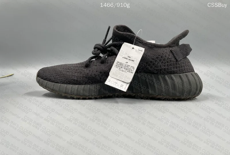 Yeezy 350 v2 Cinder 2