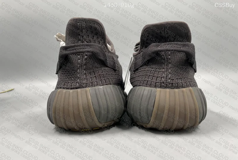 Yeezy 350 v2 Cinder 7