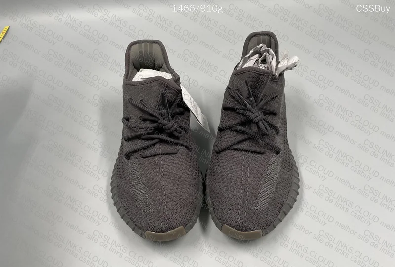 Yeezy 350 v2 Cinder 8