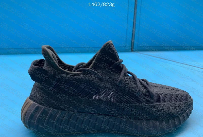 yeezy 350 V2 cinder 2