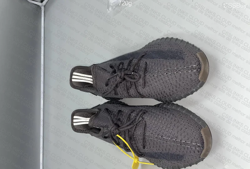 Yeezy 350 V2 Cinder - 158sir 2
