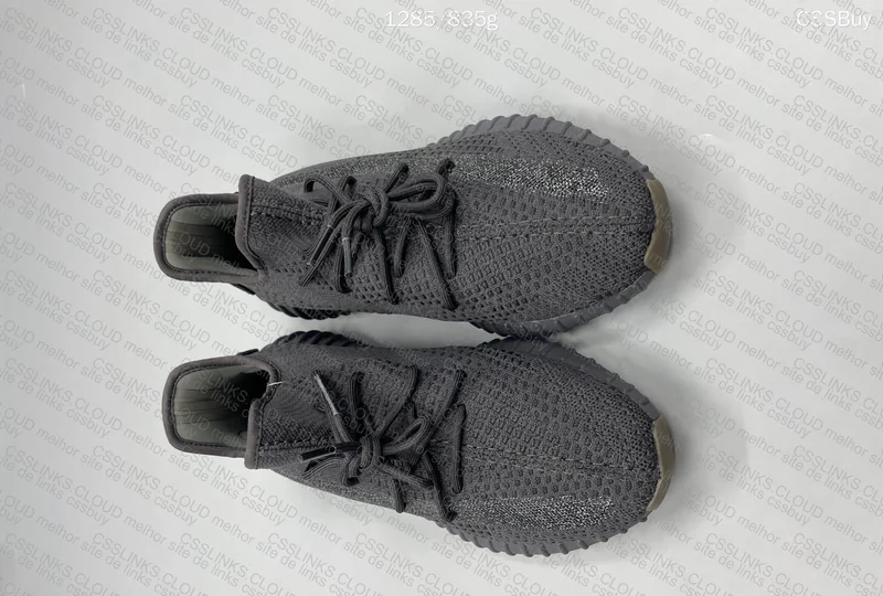 Yeezy 350 V2 CINDER REFLECTIVE - STOS AVALIEM 3