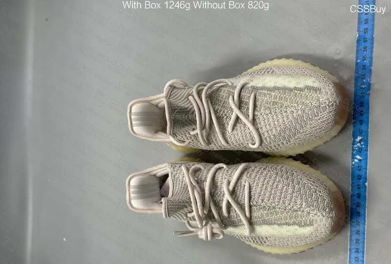 Yeezy 350 V2 Citrin 3
