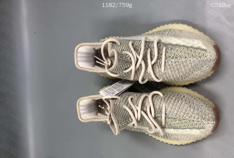 Yeezy 350 V2 Citrin