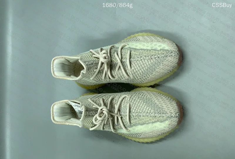 Yeezy 350 v2 citrin