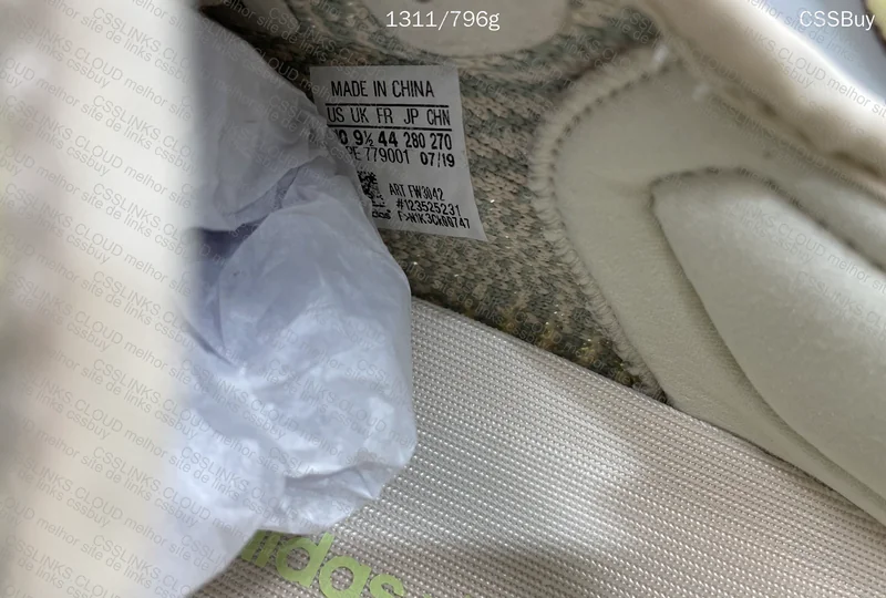 Yeezy 350 v2 Citrin (GL?) 3
