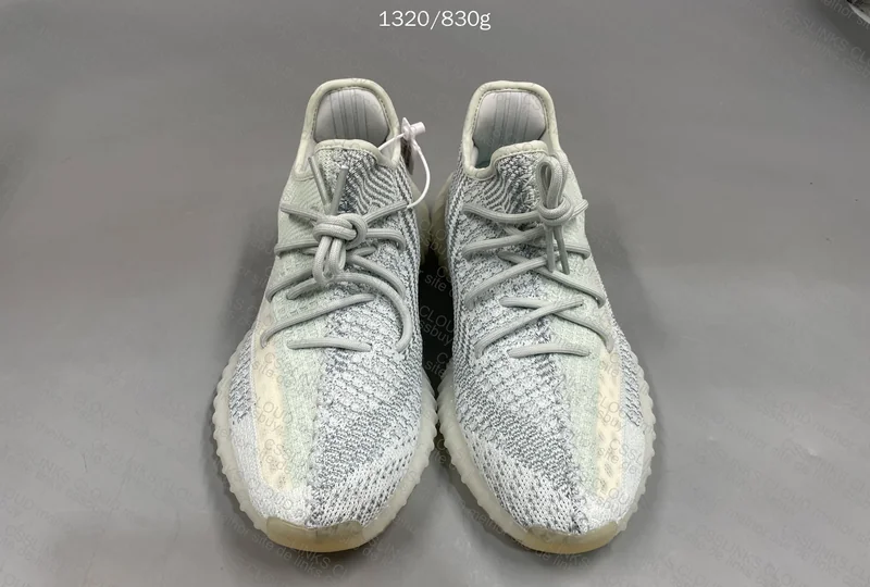 Yeezy 350 v2 Cloud White 3