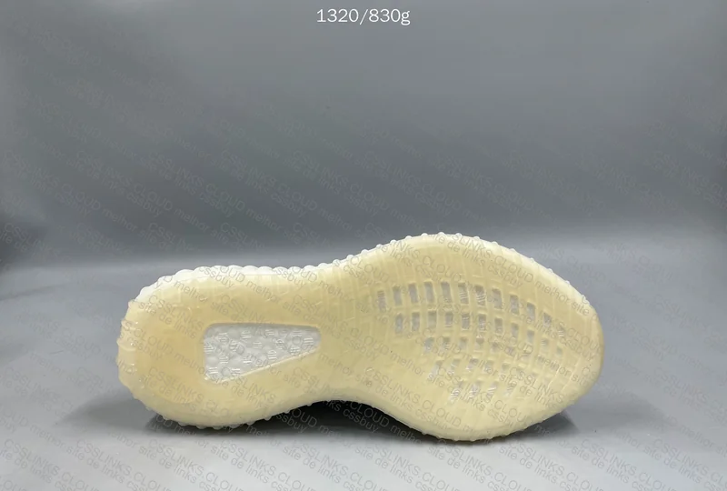 Yeezy 350 v2 Cloud White 6