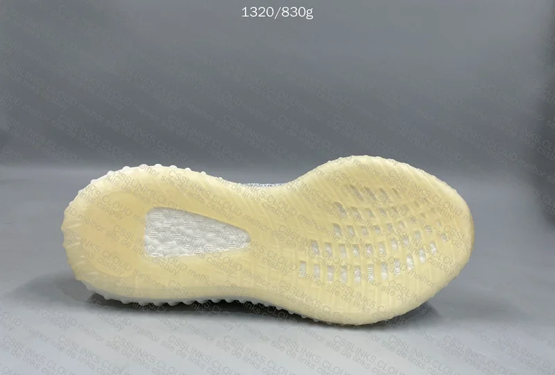 Yeezy 350 v2 Cloud White 7