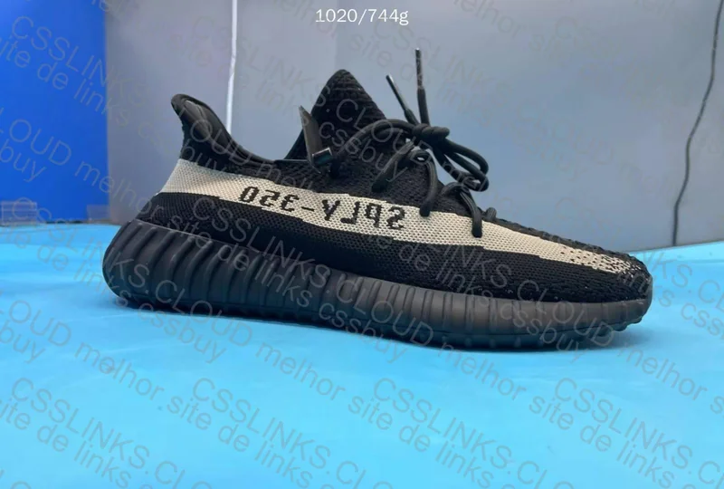 Yeezy 350 V2 Core Black White 4