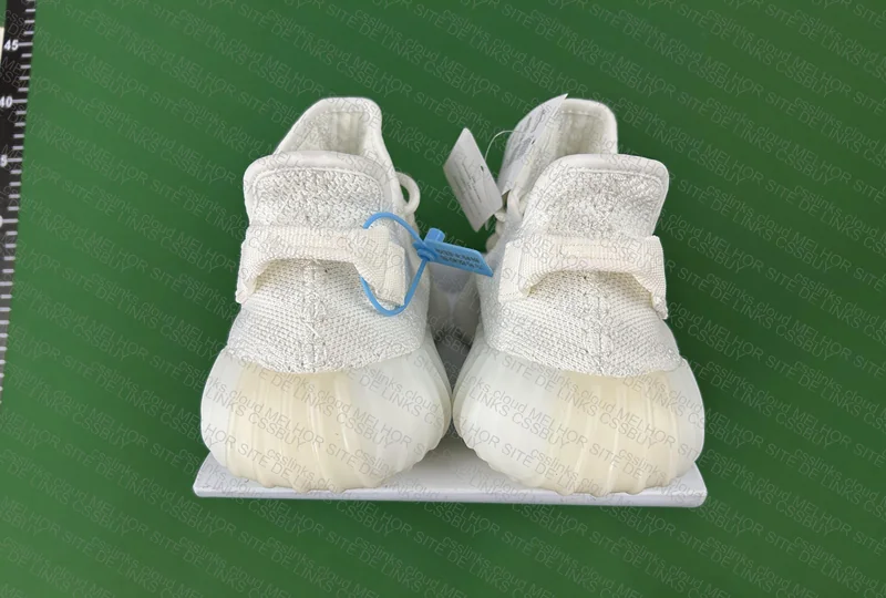 Yeezy 350 v2 Cream White 4