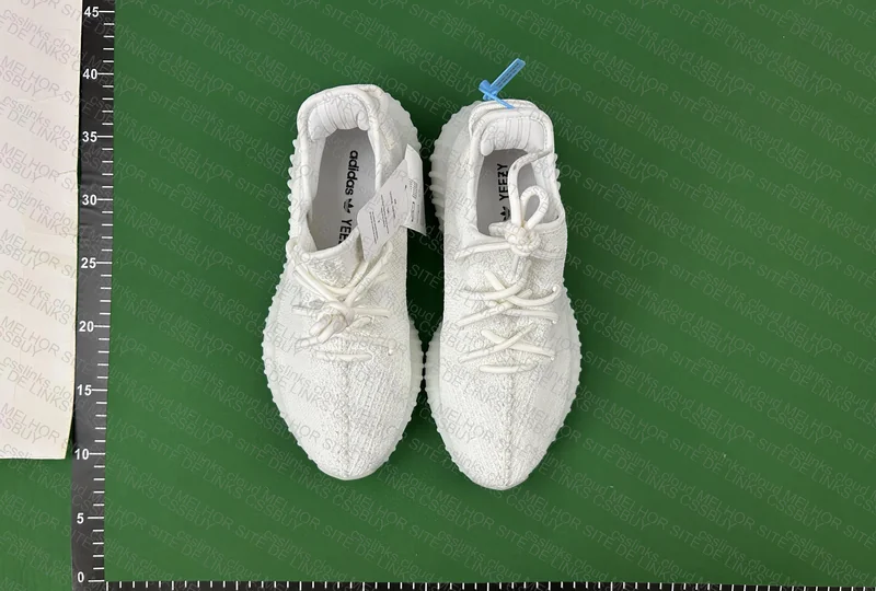 Yeezy 350 v2 Cream White 5