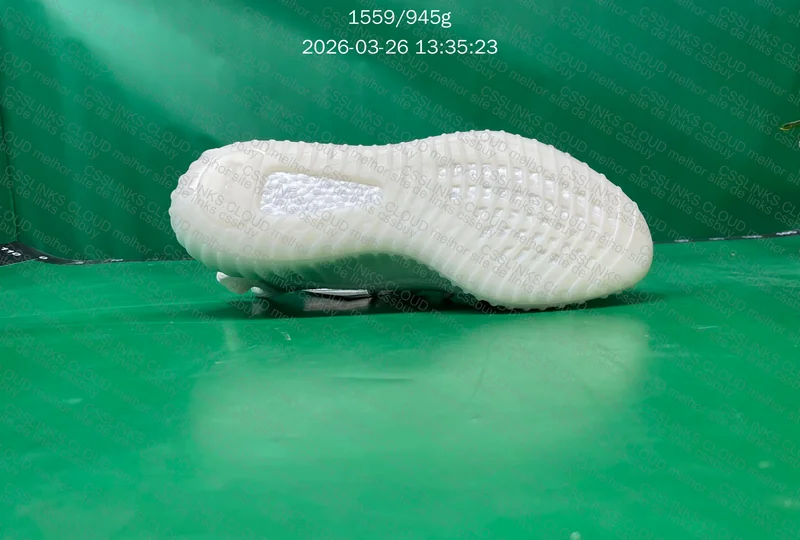 Yeezy 350 V2 Cream White 2