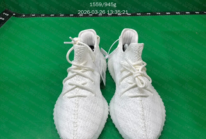 Yeezy 350 V2 Cream White 4