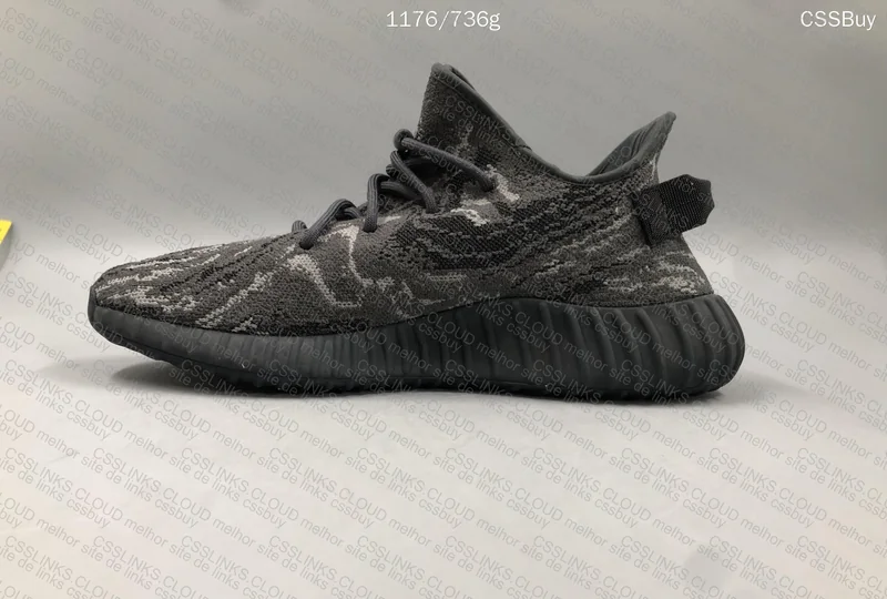 Yeezy 350 V2 "Dark Salt" 4