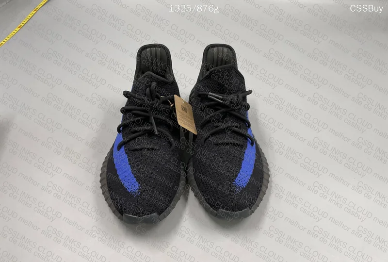 Yeezy 350 v2 Dazzling Blue