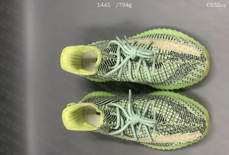 Yeezy 350 v2 FX4130 / FW5317