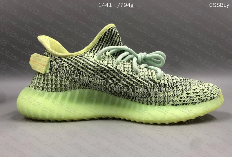 Yeezy 350 v2 FX4130 / FW5317 3