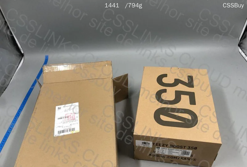 Yeezy 350 v2 FX4130 / FW5317 9