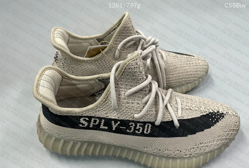 YEEZY 350 V2 (GL?) 4