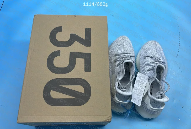 Yeezy 350 V2 GL or RL?