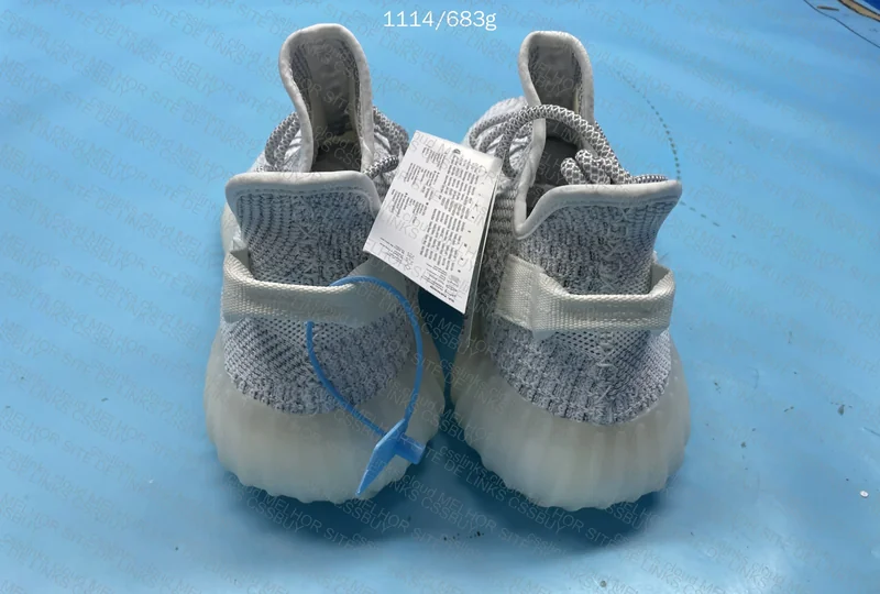 Yeezy 350 V2 GL or RL? 3
