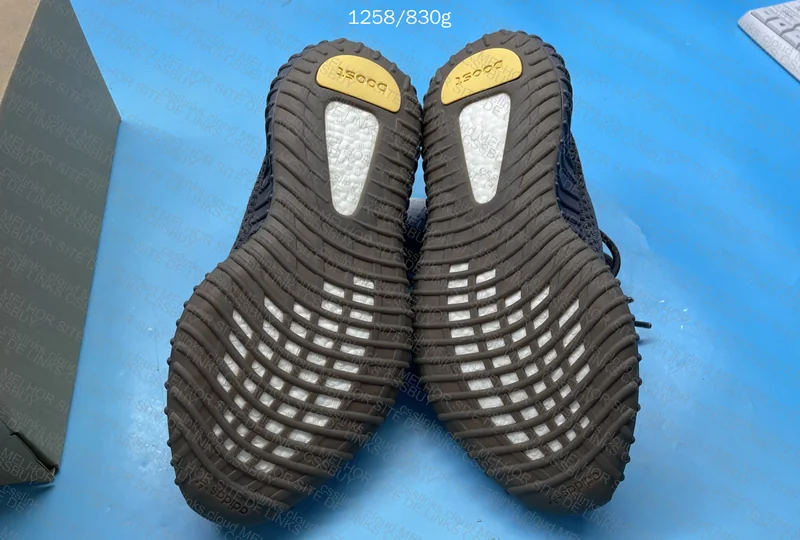 Yeezy 350 V2 - GL or RL? 2