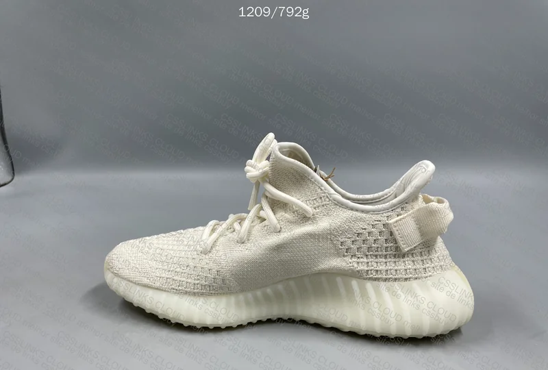 yeezy 350 v2 JMDY 3