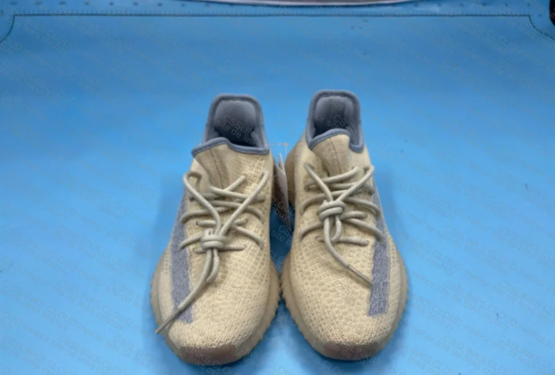 Yeezy 350 v2 linen blind box