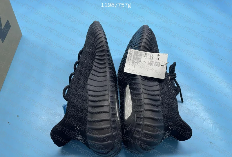 Yeezy 350 v2 - LJR - Blind box 6