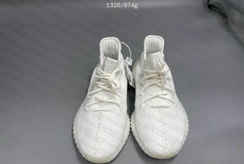 Yeezy 350 v2 LW
