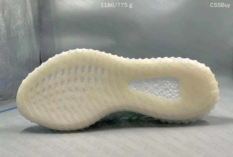 Yeezy 350 V2 Mono Ice 3