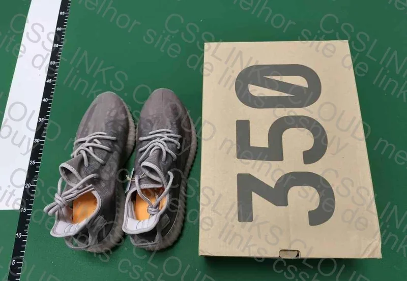 Yeezy 350 V2 Mono Mist (Blind box) Batch S2