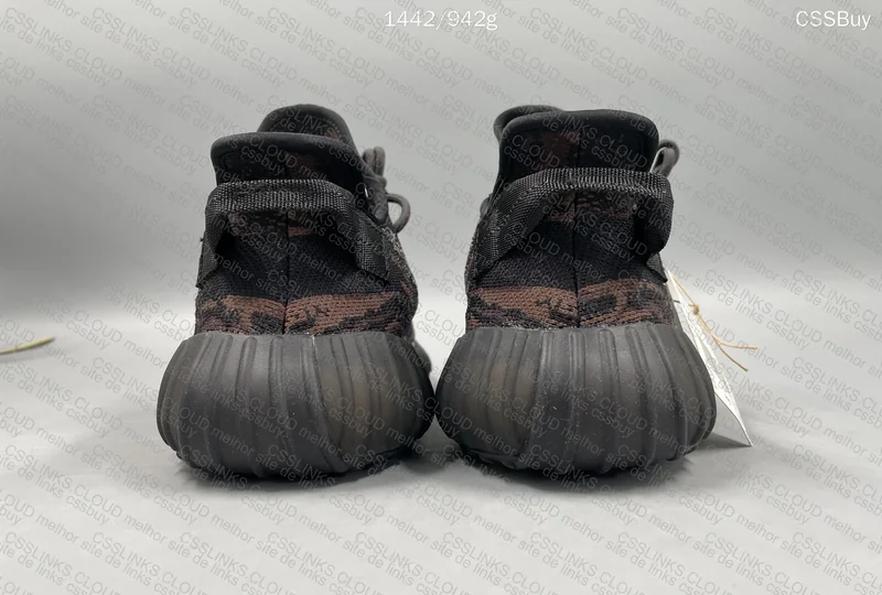 Yeezy 350 V2 - MX Rock (SALE) 3