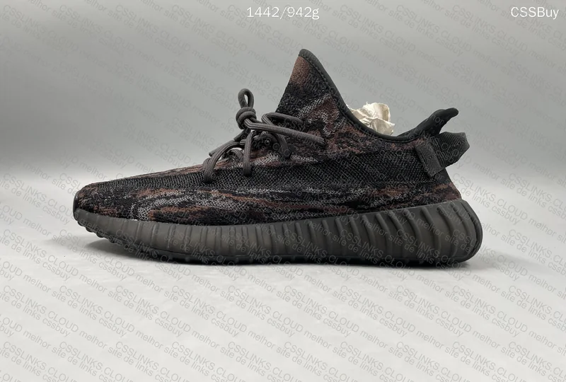 Yeezy 350 V2 - MX Rock (SALE) 4
