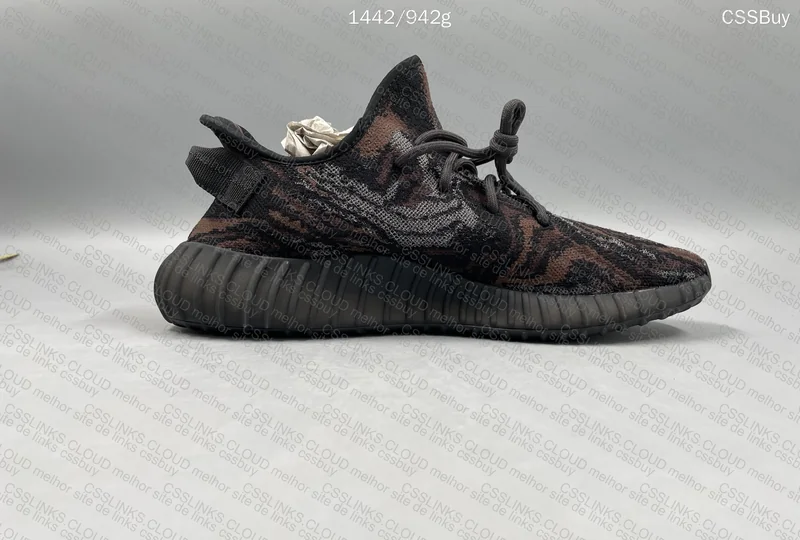 Yeezy 350 V2 - MX Rock (SALE) 5