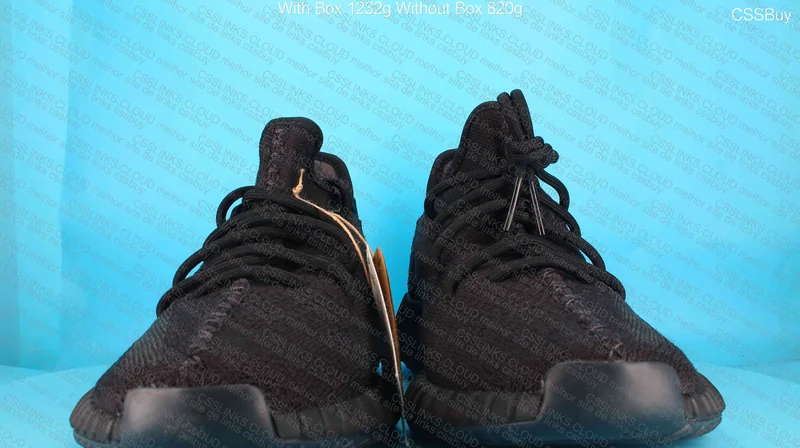Yeezy 350 v2 onyx 2