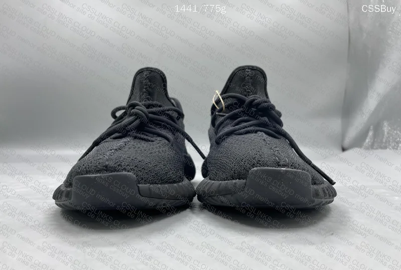 Yeezy 350 V2 Onyx 3