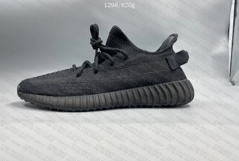 Yeezy 350 V2 Onyx